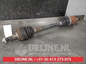 Gebruikte Homokineetas links-voor Honda CR-V (RE/RM) 2.0 16V Prijs € 50,00 Margeregeling aangeboden door V.Deijne Jap.Auto-onderdelen BV