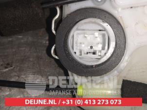 Toyota Prius Türschlossmechanik 4-türig links hinten O600350 foto 3
