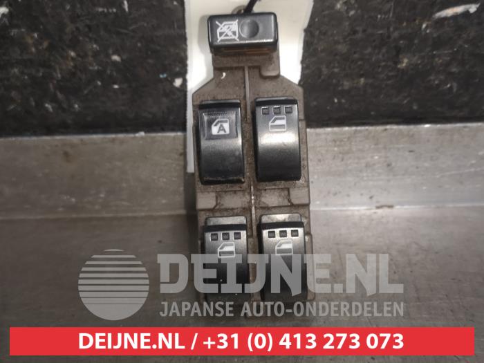 Daihatsu Sirion Combischakelaar ramen O600717