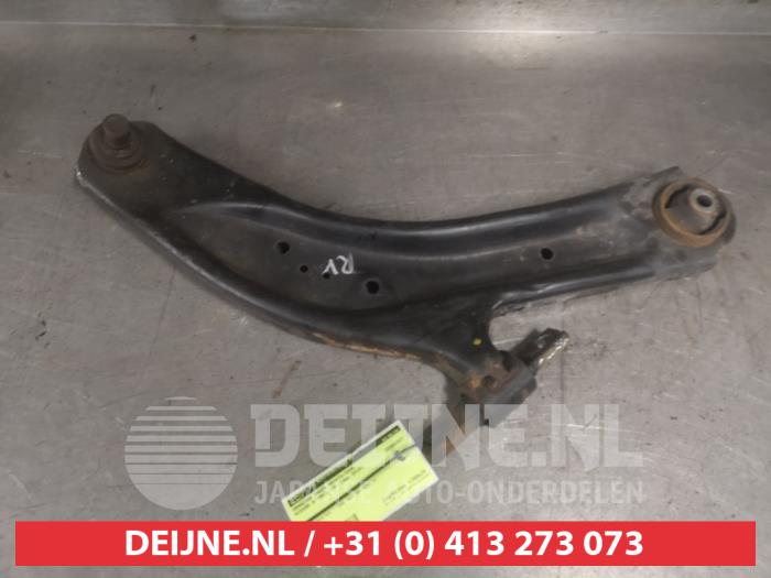 Nissan X-Trail Draagarm onder rechts-voor O600795