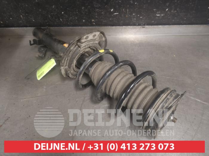 Nissan X-Trail Stoßdämpferstrebe rechts vorne O600796