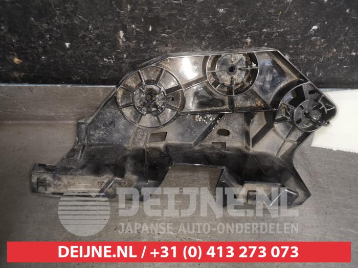 Nissan X-Trail Bumpersteun links-voor O600802
