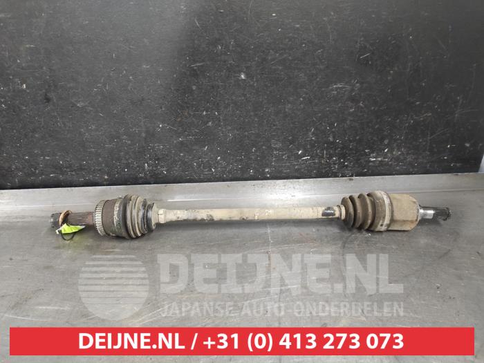 Gebruikte Steekas rechts-achter Kia Sportage (JE) 2.0 CVVT 16V 4x4 Prijs € 75,00 Margeregeling aangeboden door V.Deijne Jap.Auto-onderdelen BV