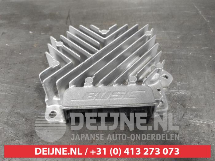 Nissan Micra Radio versterker O601230