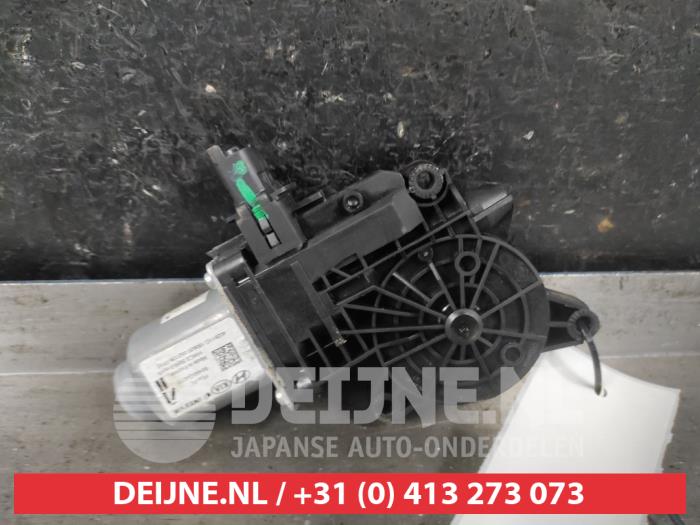 Hyundai I30 Raammotor Portier O601282