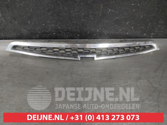 Chevrolet Spark Grille O601578