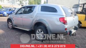 Mitsubishi L200 Ladeflächenabdeckung O601589 foto 3