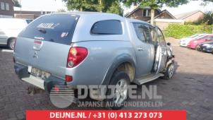 Mitsubishi L200 Ladeflächenabdeckung O601589 foto 2