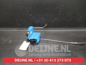 Hyundai I10 Front door lock mechanism 4-door, right O601916 photo 2