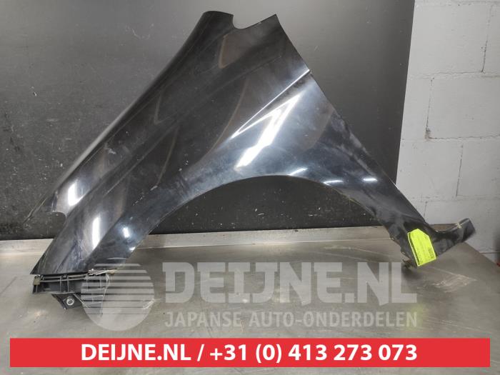 Honda FR-V Front wing, left O602260