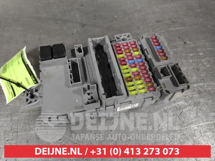 Honda Civic Fuse box O602337
