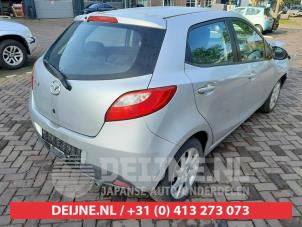 Mazda 2 Rücklicht rechts O602400 foto 3