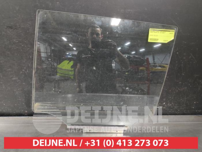 Suzuki Celerio Portierruit 4Deurs links-achter O602546