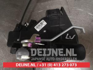 Kia Rio Door lock mechanism 4-door, front left O602829 photo 2