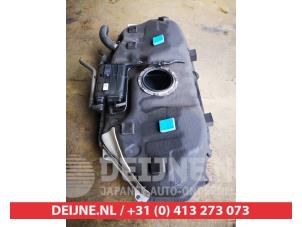 Gebruikte Brandstoftank Kia Rio IV (YB) 1.0i T-GDi 100 12V Prijs € 65,00 Margeregeling aangeboden door V.Deijne Jap.Auto-onderdelen BV