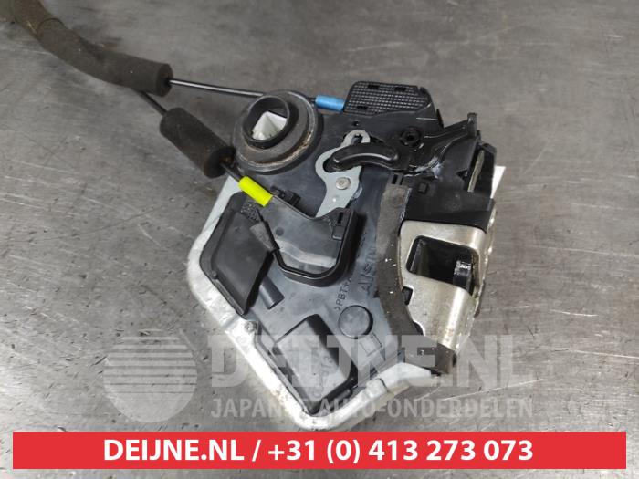 Lexus RX Türschlossmechanik 4-türig links hinten O603348