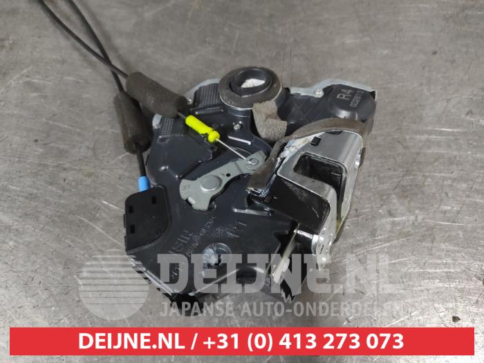 Lexus RX Türschlossmechanik 4-türig rechts vorne O603365