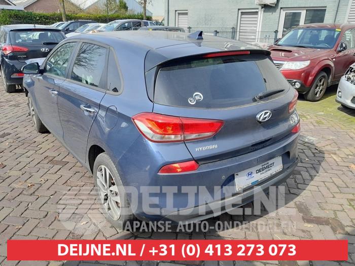 Hyundai I30 Heckklappenreflektor links O603446