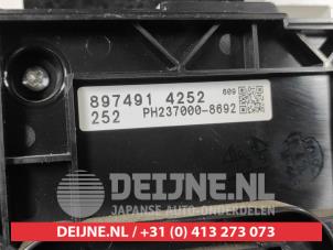 Isuzu D-MAX Kachel Bedieningspaneel O603709 foto 3