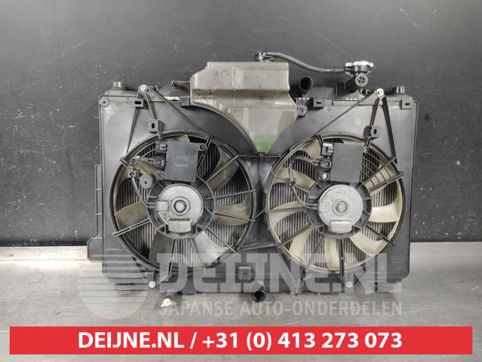 Gebruikte Radiateur Mazda CX-5 I (KE,GH) 2.2 Skyactiv D 150 16V 4WD Prijs € 50,00 Margeregeling aangeboden door V.Deijne Jap.Auto-onderdelen BV