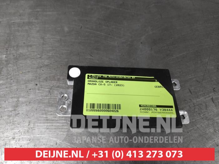 Mazda CX-5 Draadloze oplader O604026