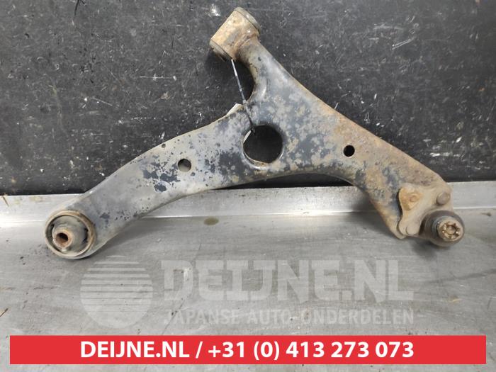 Toyota Rav-4 Draagarm onder rechts-voor O604050
