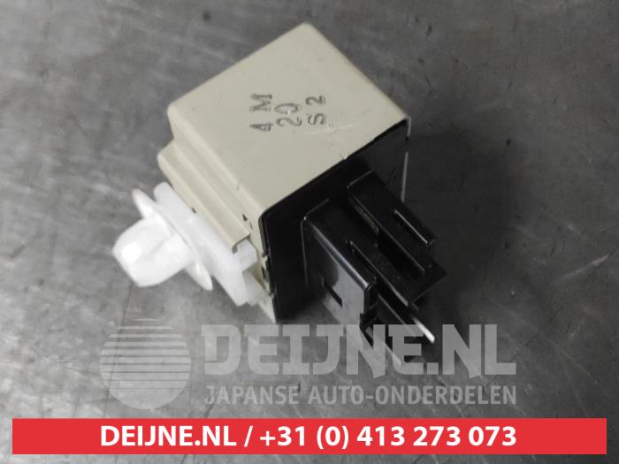 Lexus RX Richtungsanzeiger Relais O604108