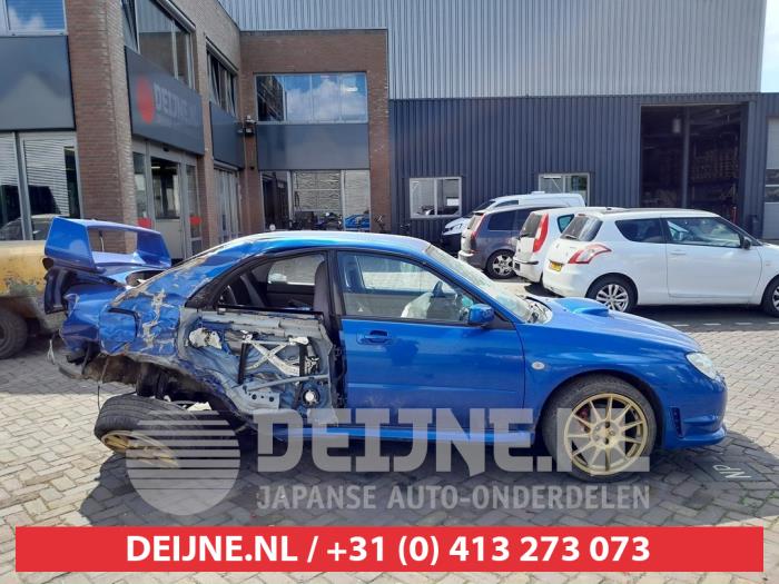 Subaru Impreza Türscheibe 4-türig rechts vorne O604448
