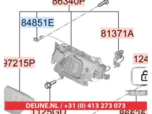 Gebruikte Lamp Hyundai Kona (OS) 64 kWh Prijs op aanvraag aangeboden door V.Deijne Jap.Auto-onderdelen BV