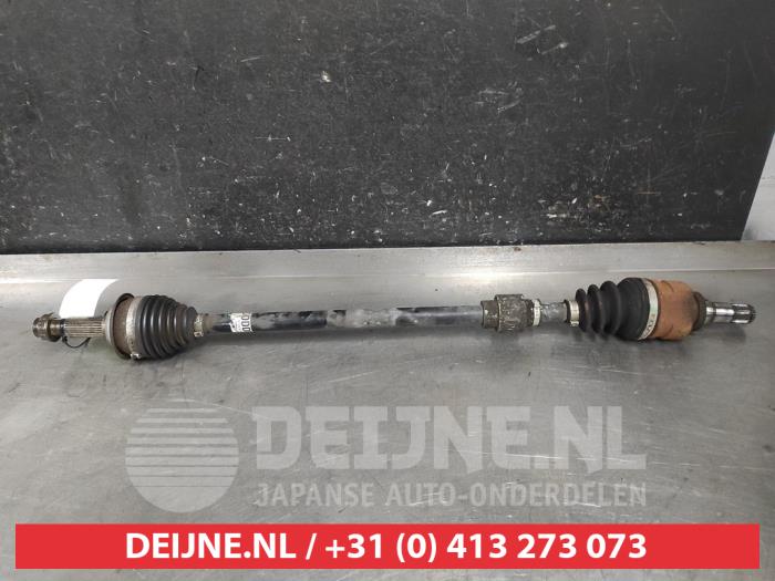 Toyota Yaris Aandrijfas rechts-voor O604740