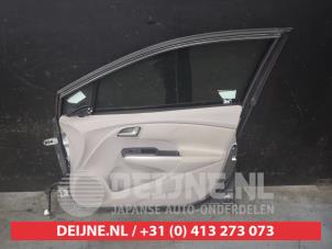 Honda Insight Front door 4-door, right O604828 photo 2