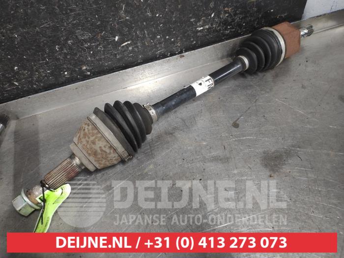 Gebruikte Steekas links-voor Nissan Juke (F15) 1.2 DIG-T 16V Prijs € 75,00 Margeregeling aangeboden door V.Deijne Jap.Auto-onderdelen BV