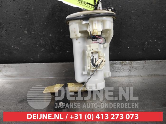 Gebruikte Tank element Pomp Toyota Corolla Verso (R10/11) 1.8 16V VVT-i Prijs € 25,00 Margeregeling aangeboden door V.Deijne Jap.Auto-onderdelen BV