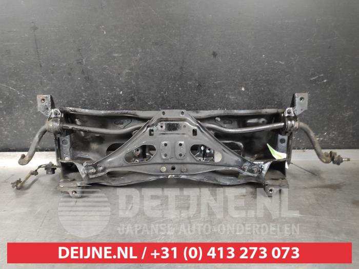 Subframe van een Subaru Impreza II (GD) 2.5 WRX 16V 2007