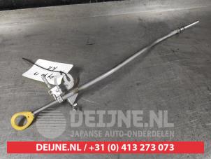 Gebruikte Olie Peilstok Toyota Aygo (B40) 1.0 12V VVT-i Prijs op aanvraag aangeboden door V.Deijne Jap.Auto-onderdelen BV