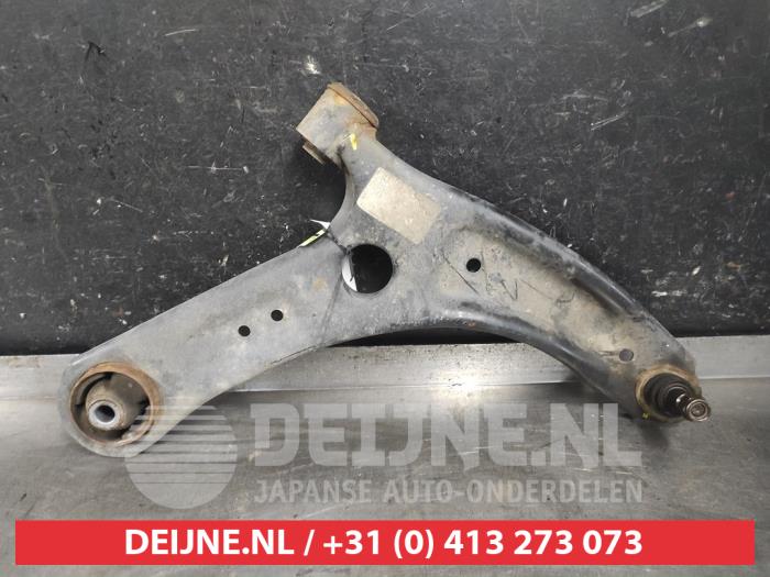 Hyundai I20 Front lower wishbone, right O605397