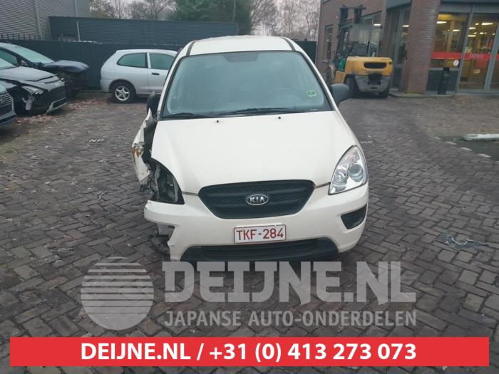 Kia Carens Bumper grille O605472