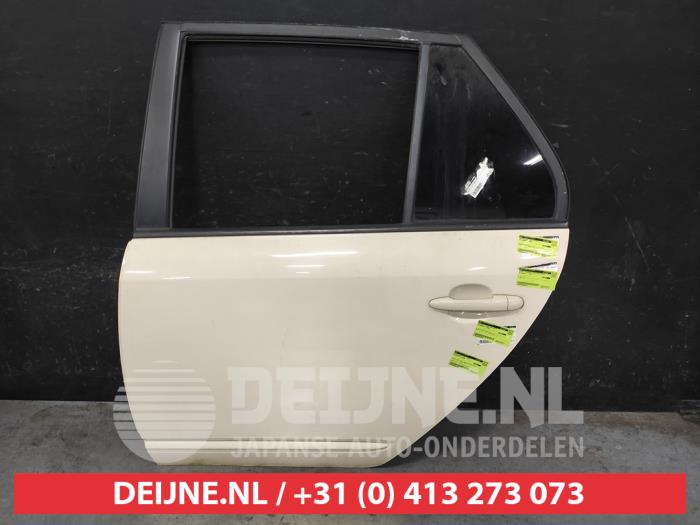 Kia Carens Rear quarter light, left O605483