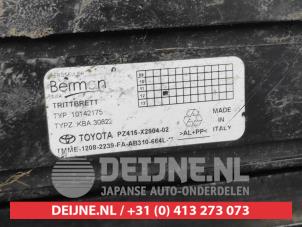 Toyota Rav-4 Trittbrett links O605549 foto 3