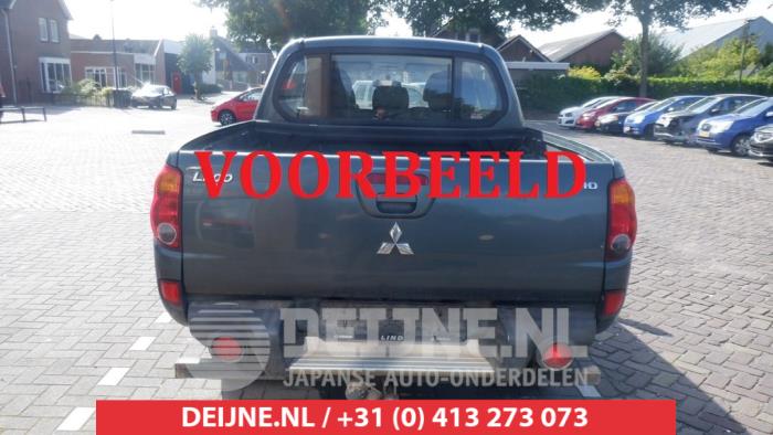 Mitsubishi L200 Fenstermechanik hinten O605515
