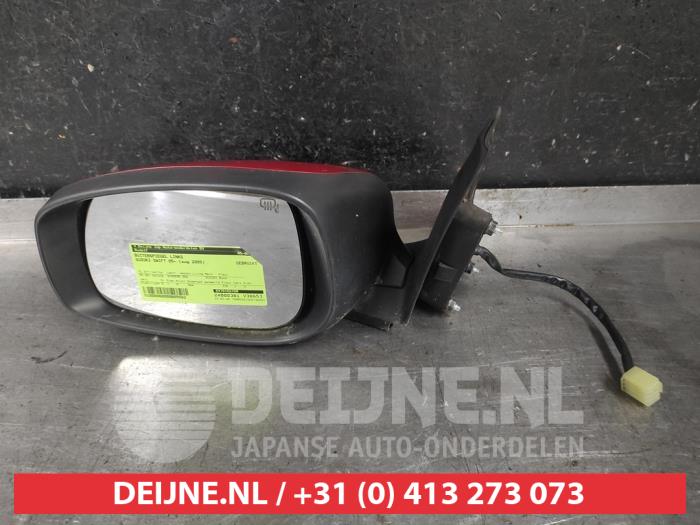 Suzuki Swift Buitenspiegel links O605582