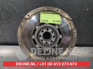 Gebruikte Vliegwiel Toyota Corolla Verso (R10/11) 2.2 D-4D 16V Prijs € 50,00 Margeregeling aangeboden door V.Deijne Jap.Auto-onderdelen BV