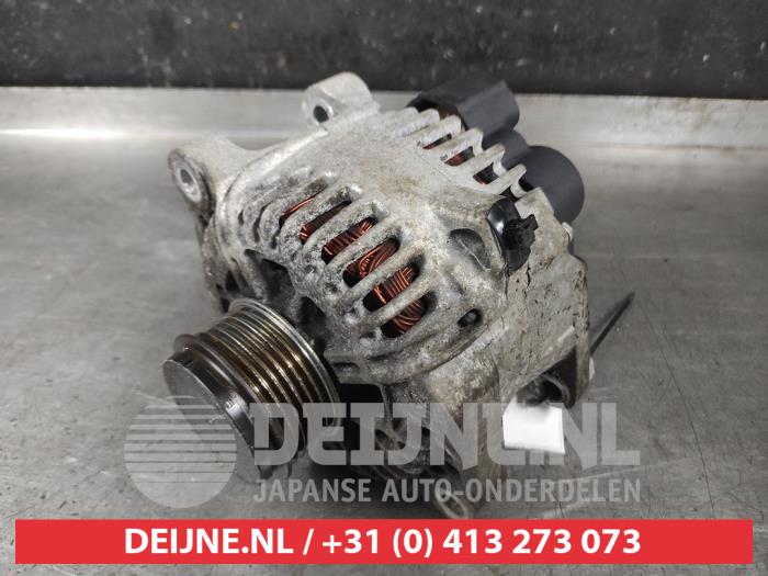 Gebruikte Dynamo Kia Carens III (FG) 2.0i CVVT 16V Prijs € 35,00 Margeregeling aangeboden door V.Deijne Jap.Auto-onderdelen BV