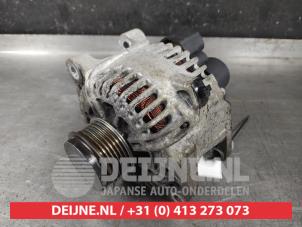Gebruikte Alternator Kia Carens III (FG) 2.0i CVVT 16V Prijs € 35,00 Margeregeling aangeboden door V.Deijne Jap.Auto-onderdelen BV