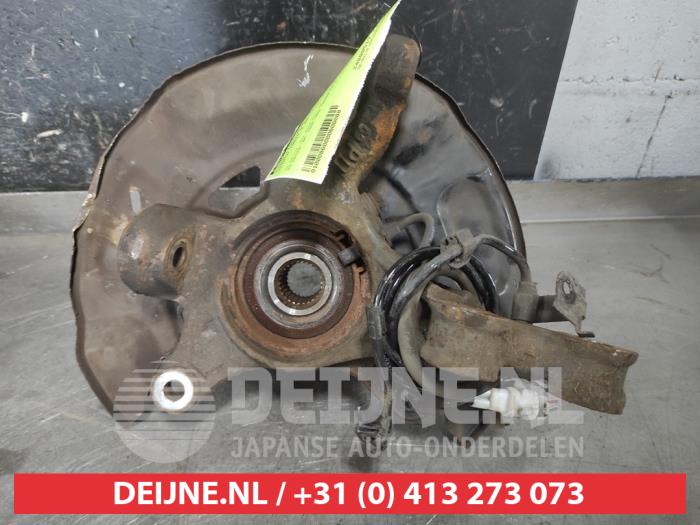 Toyota Yaris Fusee links-voor O606088
