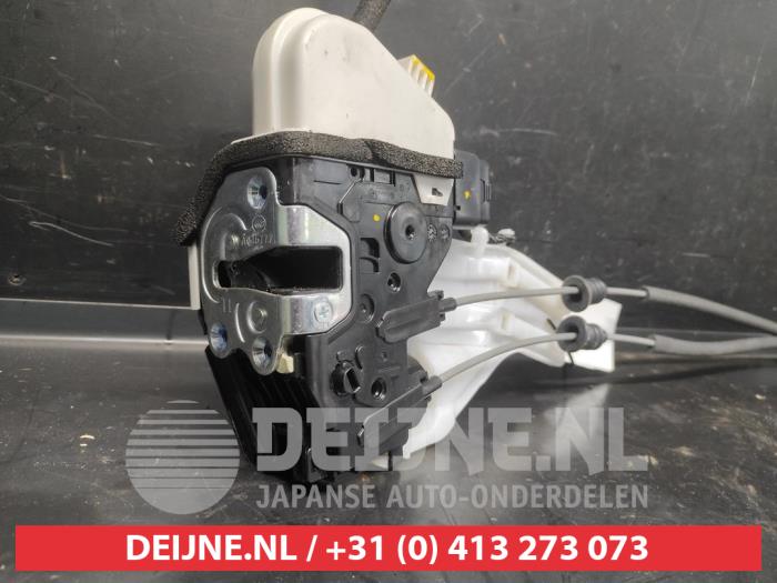Hyundai Santafe Deurslot Mechaniek 4Deurs links-achter O606109