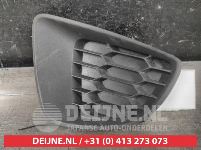 Mazda 2 Bumper grille O606730