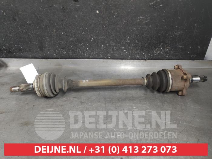 Gebruikte Aandrijfas rechts-achter Lexus IS (E1) 200 2.0 24V Prijs € 50,00 Margeregeling aangeboden door V.Deijne Jap.Auto-onderdelen BV