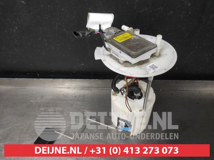 Gebruikte Tank element Pomp Kia Sorento III (UM) 2.2 CRDi 16V VGT 4x4 Prijs € 175,00 Margeregeling aangeboden door V.Deijne Jap.Auto-onderdelen BV