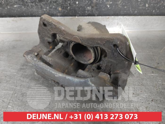 Mitsubishi Colt Remklauw (Tang) rechts-voor O606982